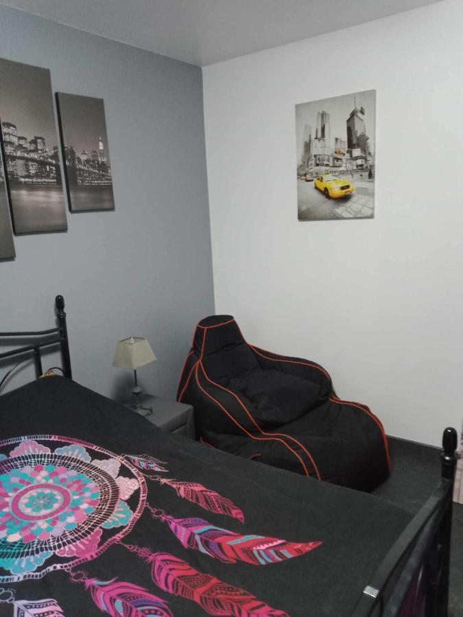 Agreable Chambre Chez L'Habitant Пампол Екстериор снимка