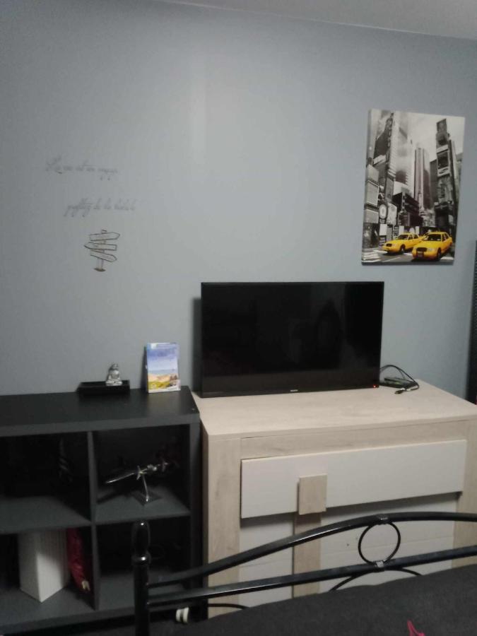 Agreable Chambre Chez L'Habitant Пампол Екстериор снимка